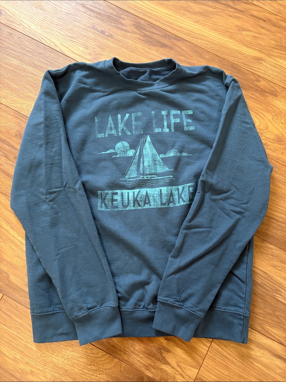 Keuka Lake 'Lake Life' Graphic Crewneck Sweatshirt Women’s Blue Size L